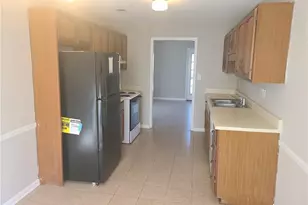 8010 Woodlake Dr, Riverdale, GA 30274 - Photo 2
