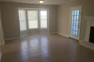 8010 Woodlake Dr, Riverdale, GA 30274 - Photo 4