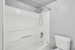795 Hammond Dr, Atlanta, GA 30328 - Photo 20