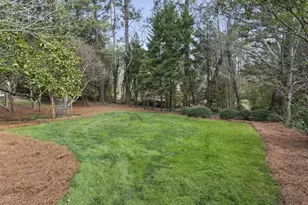 305 Forrest Lake Dr, Sandy Springs, GA 30327 - Photo 48