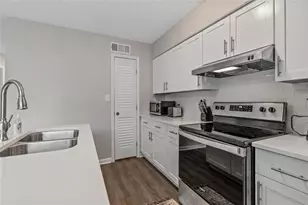 1749 Hawthorne Ave, College Park, GA 30337 - Photo 8
