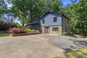 2845 Sardis Dr, Buford, GA 30519 - Photo 2