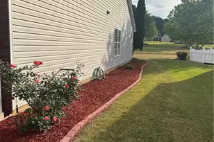 742 Jacoby Dr, Loganville, GA 30052 - Photo 32