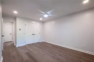3798 Ashford Lake Ct NE, Brookhaven, GA 30319 - Photo 18