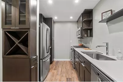 6851 Roswell Road #H18, Atlanta, GA 30328 - Photo 2