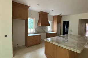 1010 Lyndon Ln, Milton, GA 30004 - Photo 12