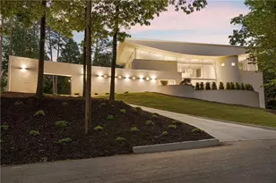 3619 Ivy Rd NE, Atlanta, GA 30342 - Photo 16