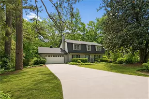 2772 Dunnington Cir, Atlanta, GA 30341 - Photo 4