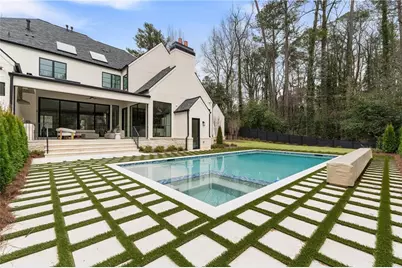 388 Londonberry Rd NW, Sandy Springs, GA 30327 - Photo 2