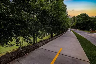 388 Londonberry Rd NW, Sandy Springs, GA 30327 - Photo 80