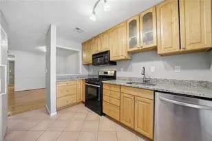 1104 Woodcliff Dr, Atlanta, GA 30350 - Photo 14