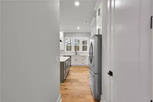 3369 Dodson Dr, East Point, GA 30344 - Photo 10