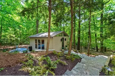 4040 Whitewater Creek Road NW, Atlanta, GA 30327 - Photo 70
