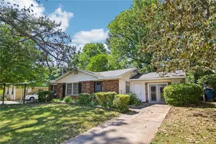 1684 Pheasant Dr, Jonesboro, GA 30238 - Photo 2