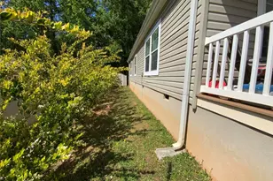21 Hillandale St, Newnan, GA 30263 - Photo 2