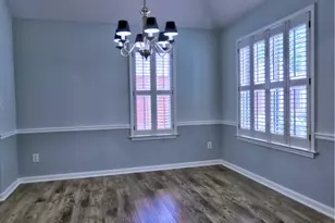 512 Courtyard Way, Woodstock, GA 30189 - Photo 8