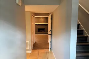 1020 Dassow Ct, Alpharetta, GA 30009 - Photo 2