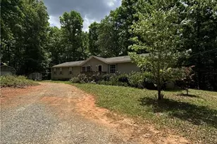 1757 Jackson Lake Rd, Mansfield, GA 30055 - Photo 10