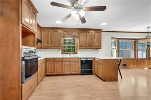1717 Womack Rd, Dunwoody, GA 30338 - Photo 12