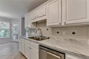 330 Thornberry Ct, Lawrenceville, GA 30044 - Photo 18