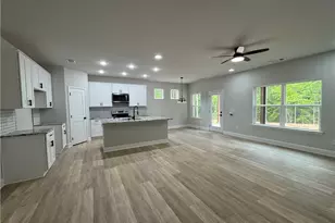 2057 N Hicks Rd, Toccoa, GA 30577 - Photo 10