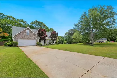1300 Sunflower Court, Locust Grove, GA 30248 - Photo 2