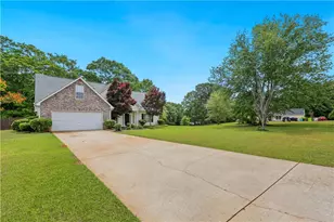 1300 Sunflower Ct, Locust Grove, GA 30248 - Photo 2