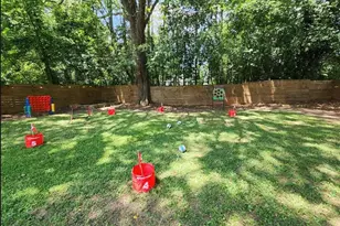 280 W Lake Dr NW, Atlanta, GA 30314 - Photo 8