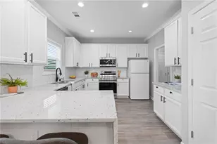 1192 Hubbard St SW, Atlanta, GA 30310 - Photo 6