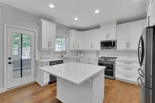 3785 Roxwood Park Dr, Buford, GA 30518 - Photo 14
