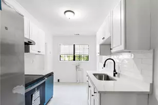 889 Edwin Pl NW, Atlanta, GA 30318 - Photo 14