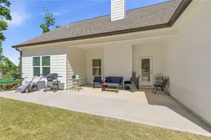 199 Oakwood Dr, Commerce, GA 30529 - Photo 32