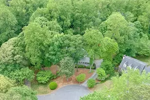 1231 Meadowmist Way SW, Marietta, GA 30064 - Photo 4