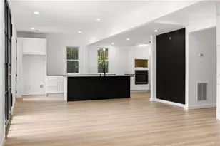 2824 Tupelo St SE, Atlanta, GA 30317 - Photo 10