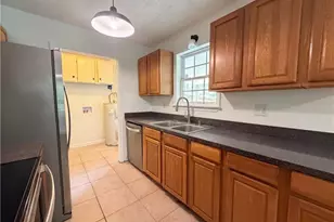2860 Oxford Rd, Atlanta, GA 30349 - Photo 6