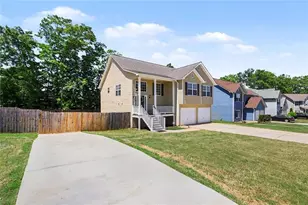 600 Nine Oaks Cir, Villa Rica, GA 30180 - Photo 2