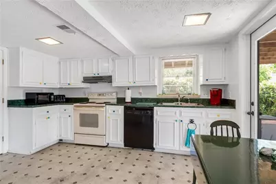 6381 Lakeview Drive, Buford, GA 30518 - Photo 18