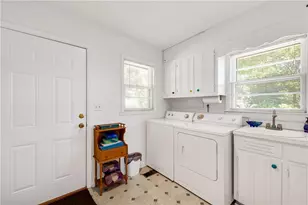 6381 Lakeview Dr, Buford, GA 30518 - Photo 6
