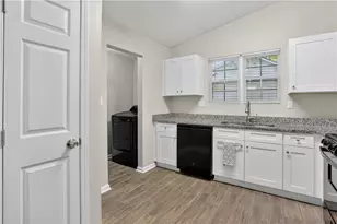 4763 White Oak Path, Stone Mountain, GA 30088 - Photo 8