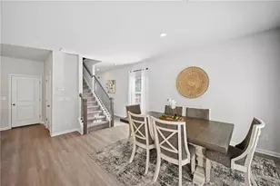 405 Lanier Cir, Woodstock, GA 30189 - Photo 8