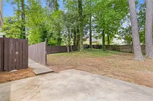942 Hearthstone Dr, Stone Mountain, GA 30083 - Photo 38