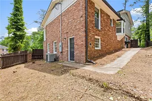 942 Hearthstone Dr, Stone Mountain, GA 30083 - Photo 40