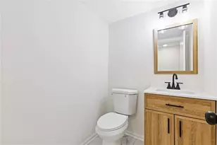 942 Hearthstone Dr, Stone Mountain, GA 30083 - Photo 24