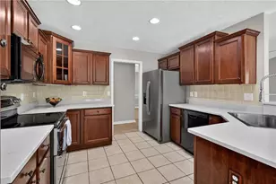 705 Annslee Ct, Loganville, GA 30052 - Photo 2