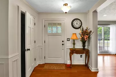 2884 Overwood Lane, Snellville, GA 30078 - Photo 4