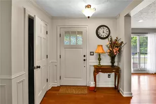 2884 Overwood Ln, Snellville, GA 30078 - Photo 4
