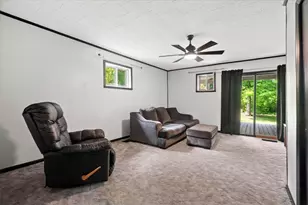 207 Carol Joyce Dr SE, Dalton, GA 30721 - Photo 10