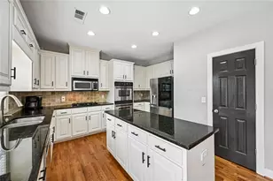 807 Kennedy Ct, Loganville, GA 30052 - Photo 30