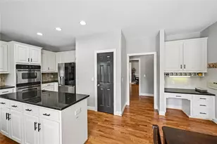 807 Kennedy Ct, Loganville, GA 30052 - Photo 28