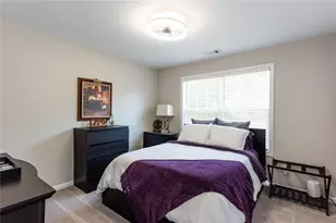 7601 The Lakes Dr, Fairburn, GA 30213 - Photo 10